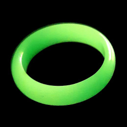 Bague anneau fluorescente vert T54 brille dans le noir phosphorescente