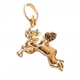 Pendentif Ange Cupidon jouant de la trompette en plaqué or