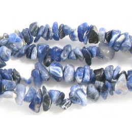 Fil de chips perles en Sodalite bleu marbré de blanc - fil 90cm