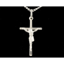 Pendentif Croix Catholique avec un Christ en argent + chaîne