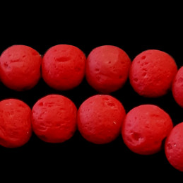 Fil de 62 perles rondes 6mm 6 mm en pierre de lave rouge teintée