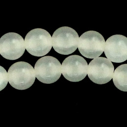 Fil de 62 perles rondes 6mm 6 mm en agate blanche
